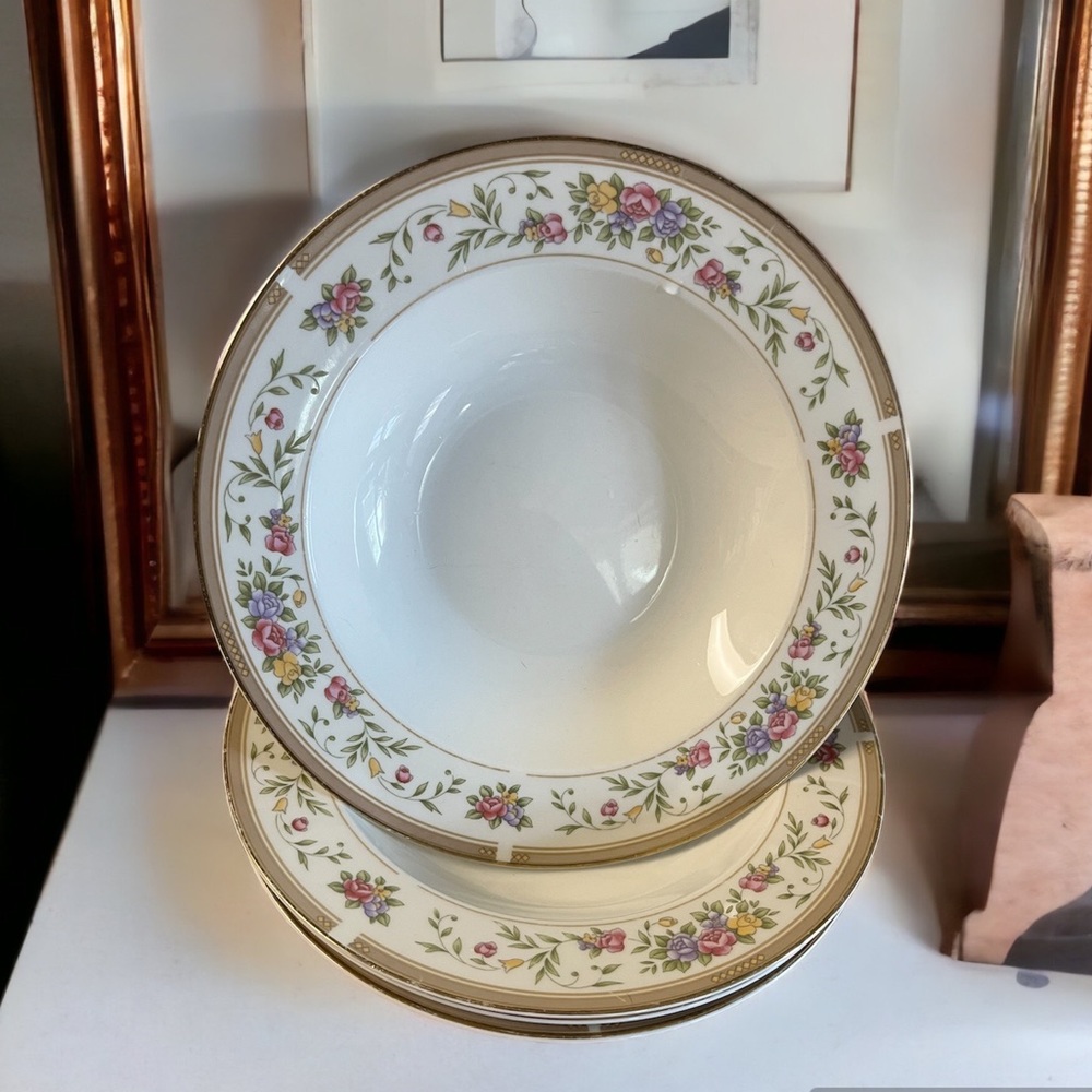 Antique Vintage glassware Farberware 22K gold band set of four bowls